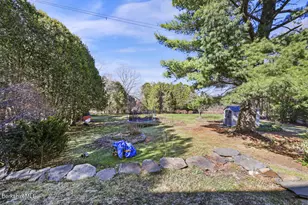 31 E Housatonic St, Dalton, MA 01226 - Photo 12