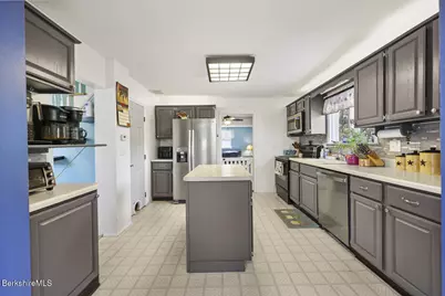 31 E Housatonic St, Dalton, MA 01226 - Photo 4