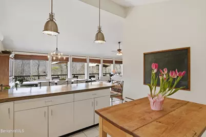 520 N Main St, Lanesborough, MA 01237 - Photo 10