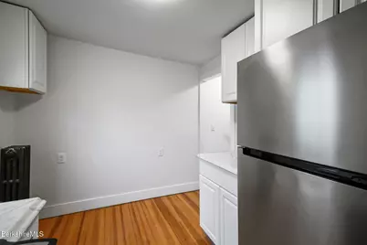 111 Columbia St, Adams, MA 01220 - Photo 10