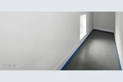 111 Columbia St, Adams, MA 01220 - Photo 14