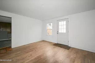 111 Columbia St, Adams, MA 01220 - Photo 30