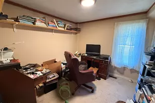 422 W Main St, North Adams, MA 01247 - Photo 10