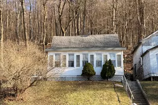 422 W Main St, North Adams, MA 01247 - Photo 2