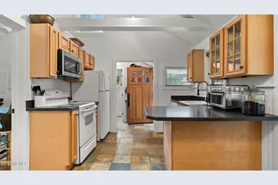25 Pine St, New Marlboro, MA 01230 - Photo 12