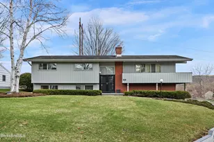 59 Joan Dr, Pittsfield, MA 01201 - Photo 2