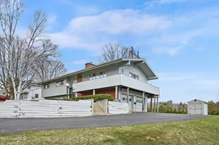 59 Joan Dr, Pittsfield, MA 01201 - Photo 6