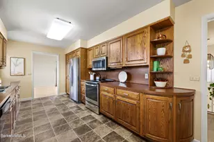 59 Joan Dr, Pittsfield, MA 01201 - Photo 14
