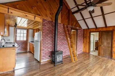 19 Cove Ln, Hinsdale, MA 01235 - Photo 16