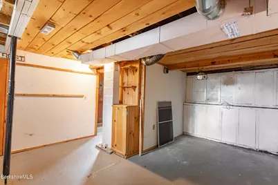 19 Cove Ln, Hinsdale, MA 01235 - Photo 20