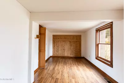 19 Cove Ln, Hinsdale, MA 01235 - Photo 10