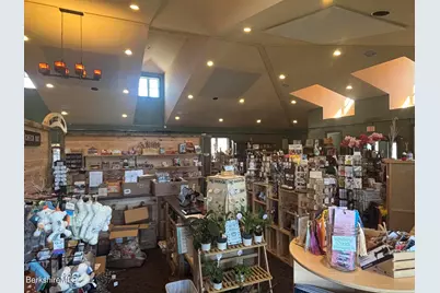 20 Williamstown Rd, Lanesborough, MA 01237 - Photo 40