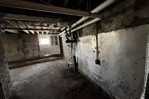 31 William St, Chester, MA 01011 - Photo 10