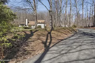 56 Victoria Ln, Lanesborough, MA 01237 - Photo 42