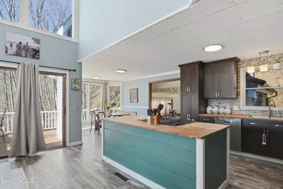 56 Victoria Ln, Lanesborough, MA 01237 - Photo 16