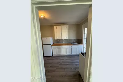 31 Bartlett Ave, Pittsfield, MA 01201 - Photo 14