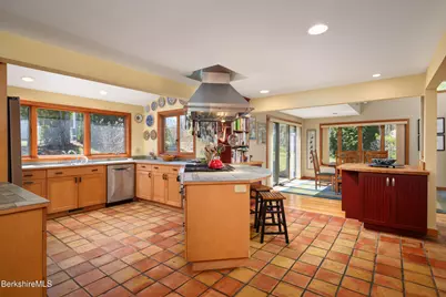 171 Knolls Rd, Williamstown, MA 01267 - Photo 4