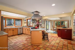 171 Knolls Rd, Williamstown, MA 01267 - Photo 4