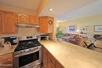 7 Rolling Hills #7-8, Lenox, MA 01240 - Photo 16