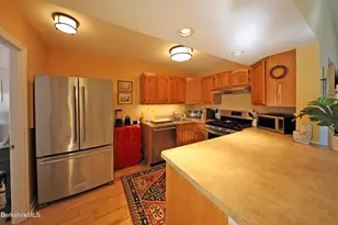 7 Rolling Hills Condominium, Lenox, MA 01240 - Photo 18