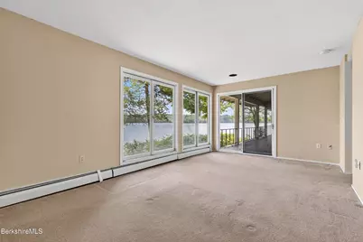 122 Blythewood Dr, Pittsfield, MA 01201 - Photo 30