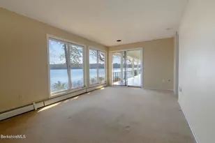 122 Blythewood Dr, Pittsfield, MA 01201 - Photo 18