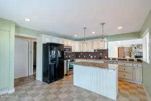 122 Blythewood Dr, Pittsfield, MA 01201 - Photo 16
