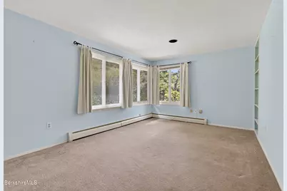 122 Blythewood Dr, Pittsfield, MA 01201 - Photo 26