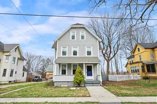 84 Elizabeth St, Pittsfield, MA 01201 - Photo 2
