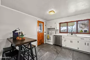 43 Eleanor Rd, Dalton, MA 01226 - Photo 8