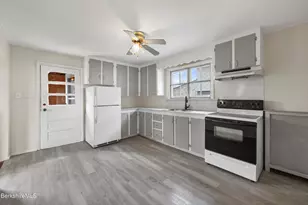 49 McArthur St, Pittsfield, MA 01201 - Photo 16