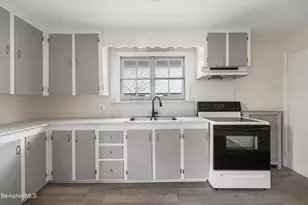 49 McArthur St, Pittsfield, MA 01201 - Photo 14
