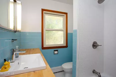 8 Stillwell St, Great Barrington, MA 01230 - Photo 22