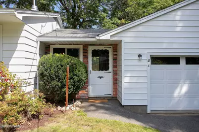 8 Stillwell St, Great Barrington, MA 01230 - Photo 4