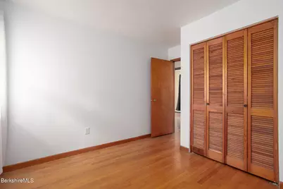 8 Stillwell St, Great Barrington, MA 01230 - Photo 18