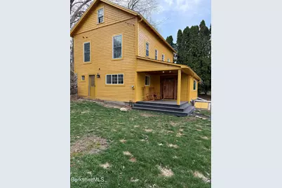 43 Hart St, Great Barrington, MA 01236 - Photo 4