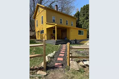 43 Hart St, Great Barrington, MA 01236 - Photo 2
