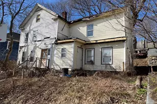 135 E Quincy St, North Adams, MA 01247 - Photo 2