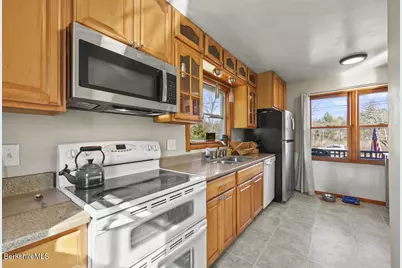 31 New Windsor Rd, Hinsdale, MA 01235 - Photo 8