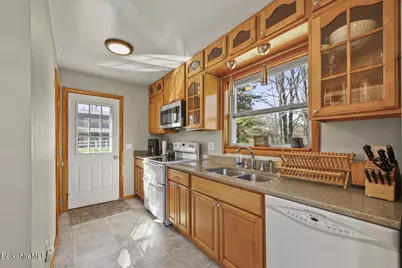 31 New Windsor Rd, Hinsdale, MA 01235 - Photo 6