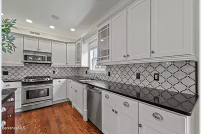 18 Highcrest Rd, Lenox, MA 01240 - Photo 10