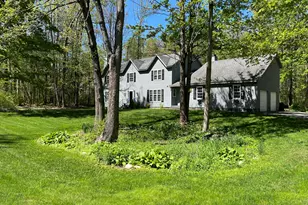 36 Dunmore Ct, Lenox, MA 01240 - Photo 2