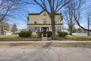 17 Adams St, Easthampton, MA 01027 - Photo 2