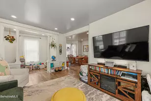 35 Prospect St, Pittsfield, MA 01201 - Photo 8