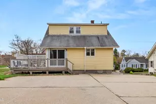 49 Crane Ave, Pittsfield, MA 01201 - Photo 2