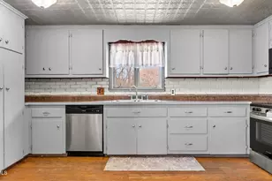 49 Crane Ave, Pittsfield, MA 01201 - Photo 10