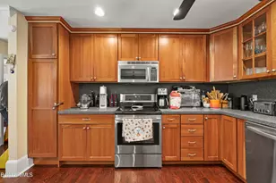 290 Barker Rd, Pittsfield, MA 01201 - Photo 8