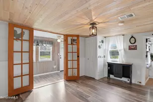 156 Chapel St, Pittsfield, MA 01201 - Photo 10