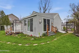 156 Chapel St, Pittsfield, MA 01201 - Photo 54