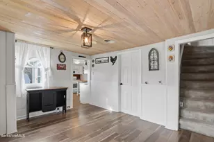 156 Chapel St, Pittsfield, MA 01201 - Photo 12
